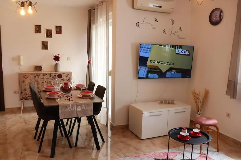 Apartments Kikaso - Near Mall Of Split, Free Parking