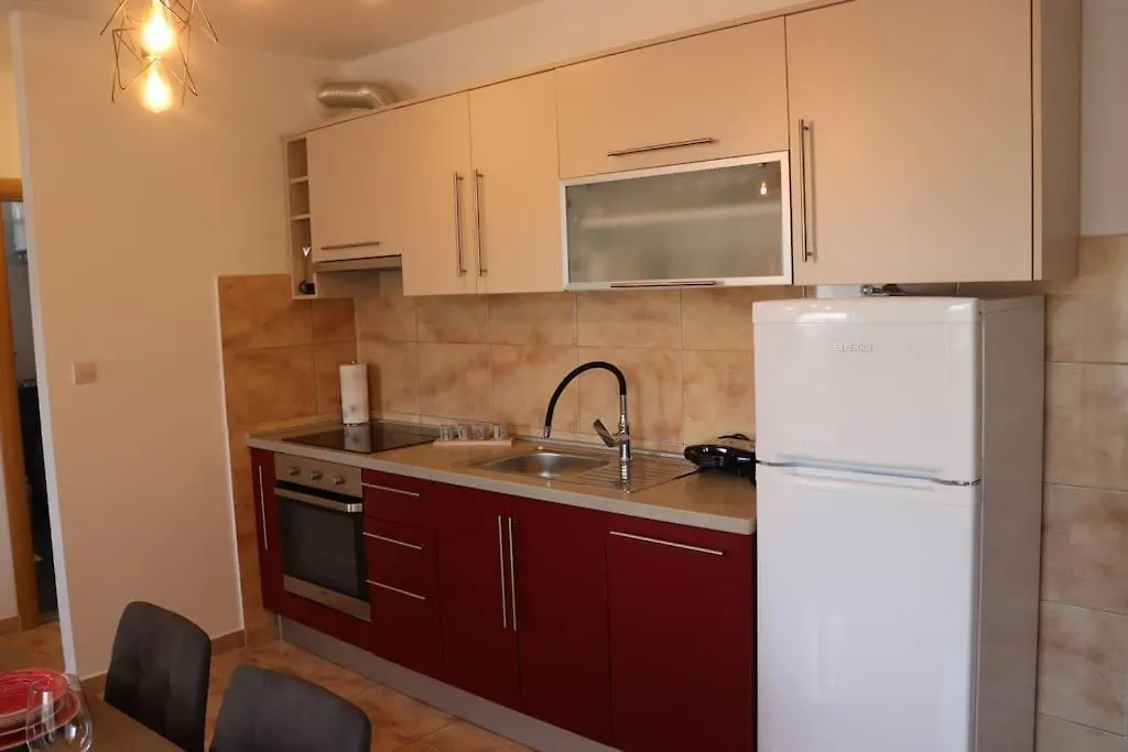 Apartments Kikaso - Near Mall Of Split, Free Parking Croatia