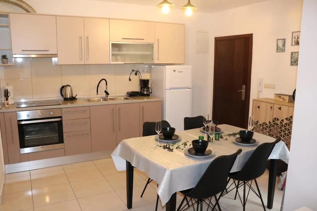 Apartments Kikaso - Near Mall Of Split, Free Parking