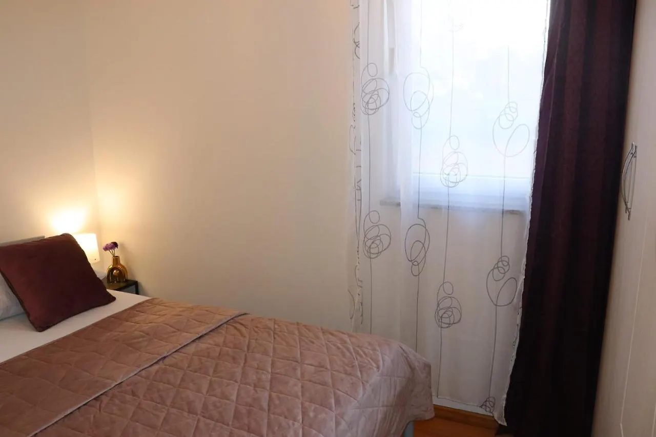 Apartments Kikaso - Near Mall Of Split, Free Parking 0*, Split Croatia