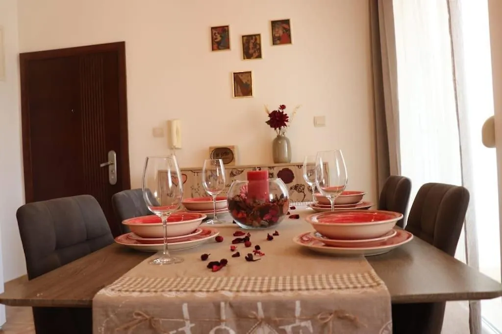 Apartments Kikaso - Near Mall Of Split, Free Parking Croatia